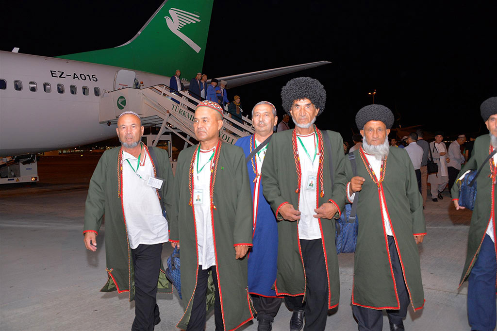 Pilgrims return back home from Saudi Arabia