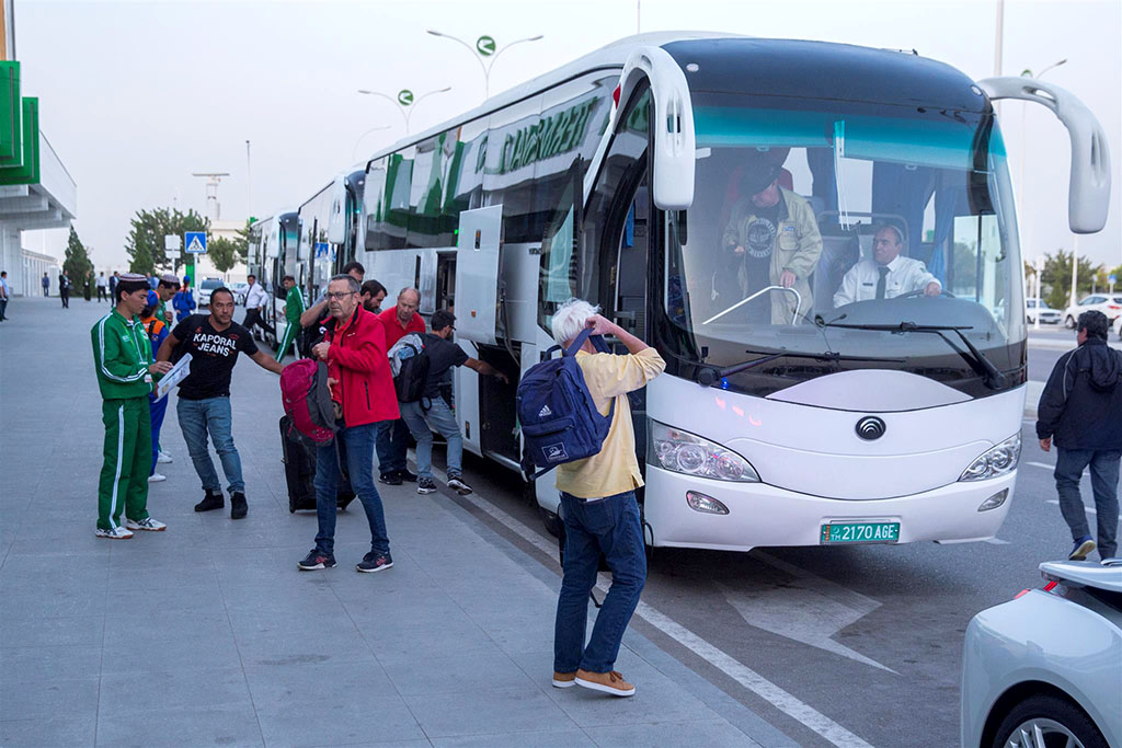 Ashgabat Welcomes Participants of International Rally-Raid and Representatives of Foreign Media