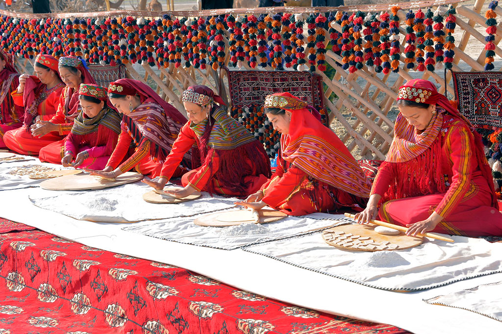 First caravans with cotton yield arrive to reception facilities