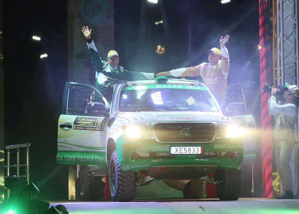 Gurbanguly Berdimuhamedov takes part in the opening ceremony of the rally 