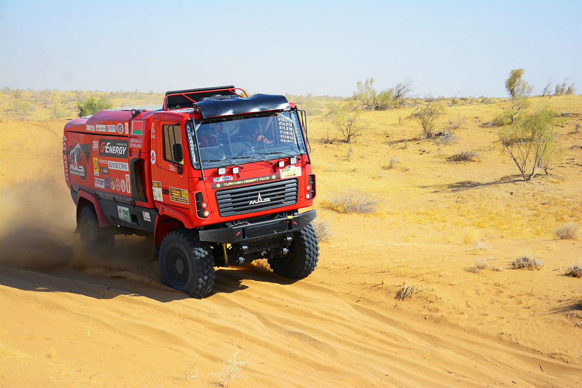 Participants of Amul – Hazar 2018 rally meet ‘The Karakums Glare’ 