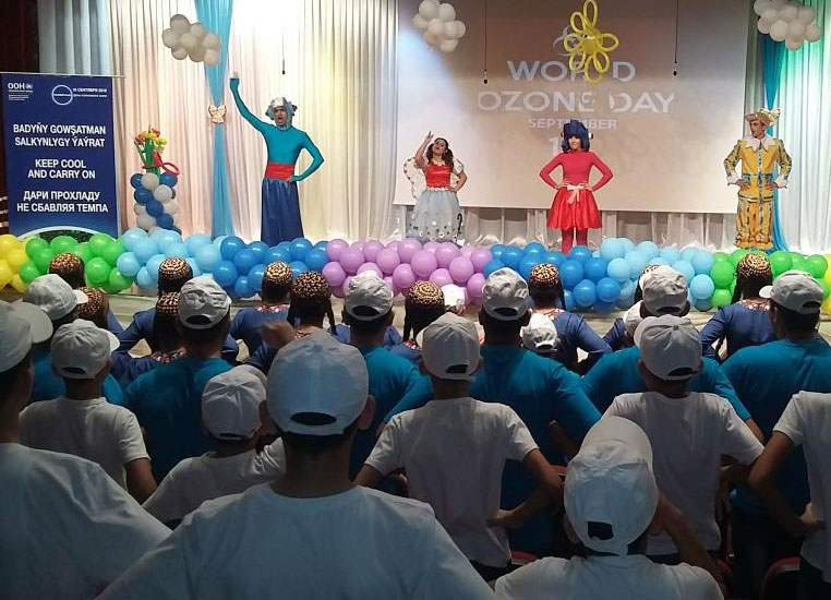 Экологи провели просветительскую акцию во Дворце детей-сирот 