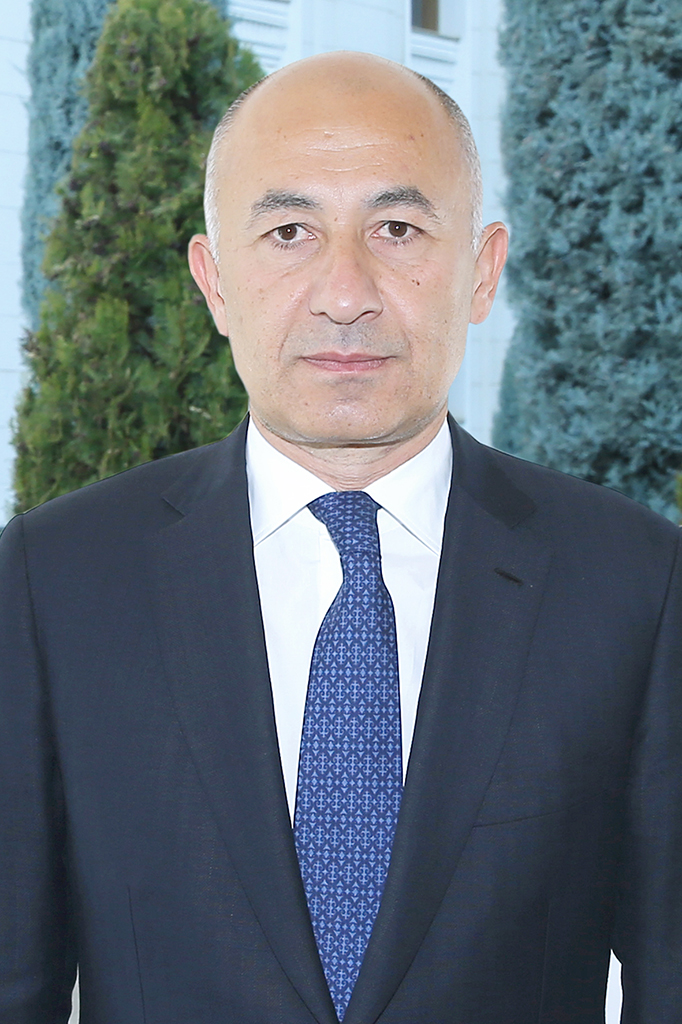 Türk­me­nis­ta­nyň  Pre­zi­den­ti  “Rö­ne­sans Hol­ding”  kom­pa­ni­ýa­sy­nyň  ýol­baş­çy­sy­ny  ka­bul et­di