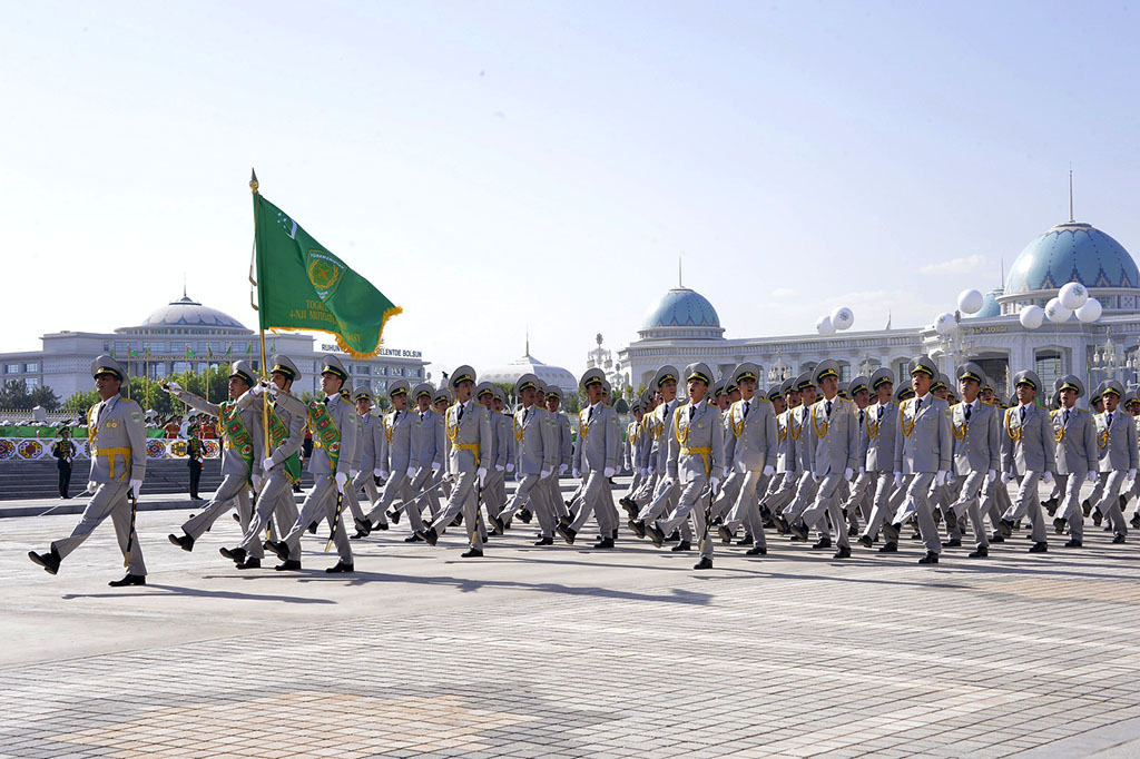 Personnel of security forces receives awards, titles and ranks