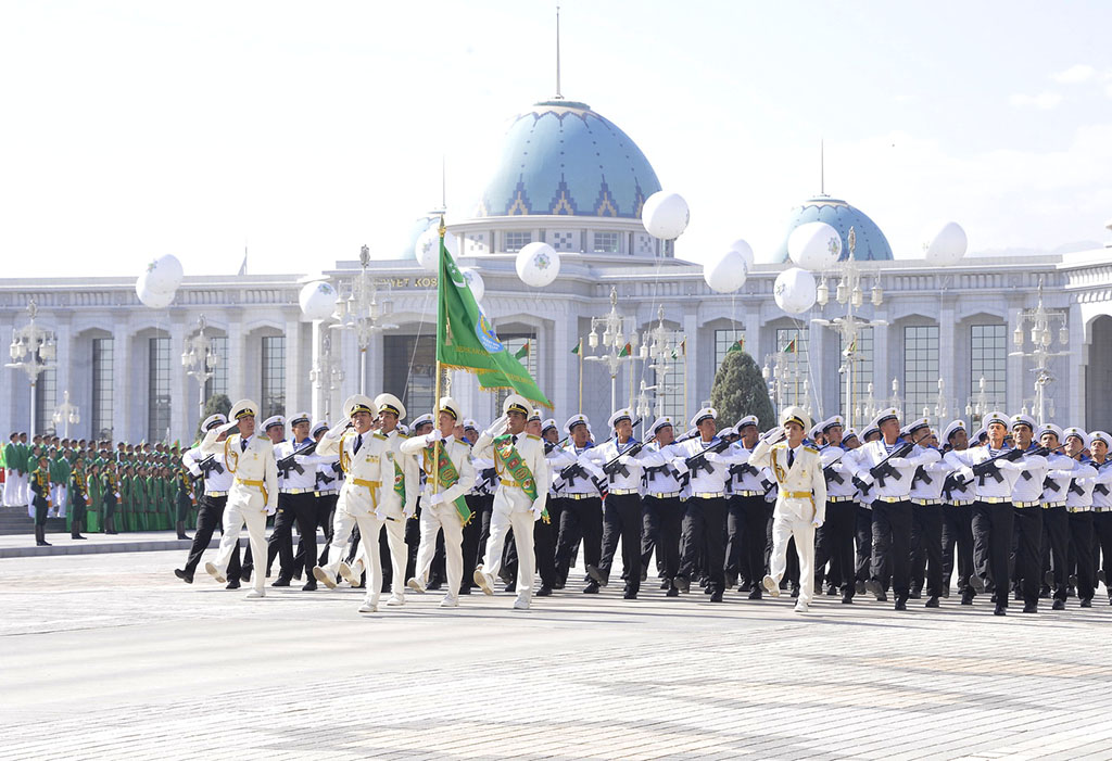 Personnel of security forces receives awards, titles and ranks