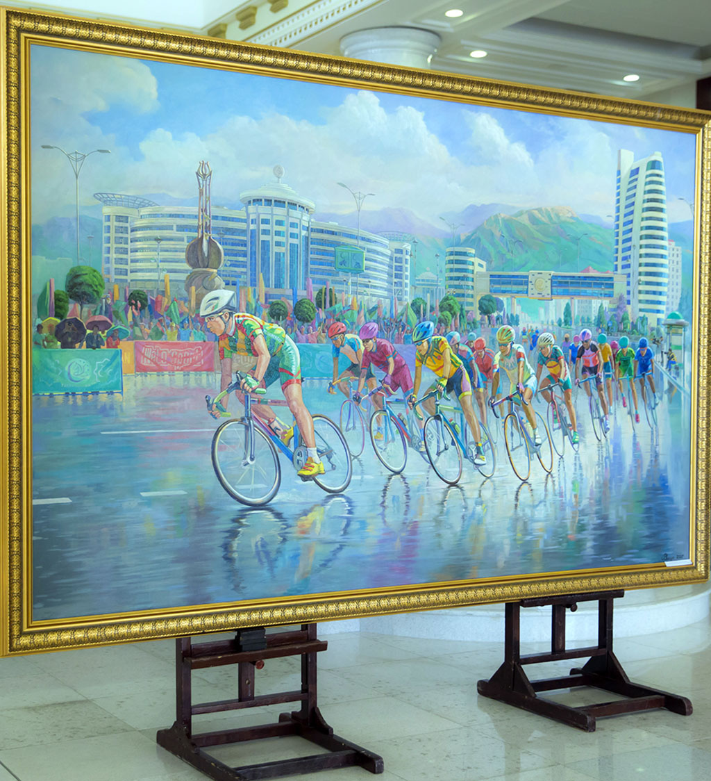 The exhibition at the museum of Fine Arts devoted to the Independence Day of Turkmenistan 