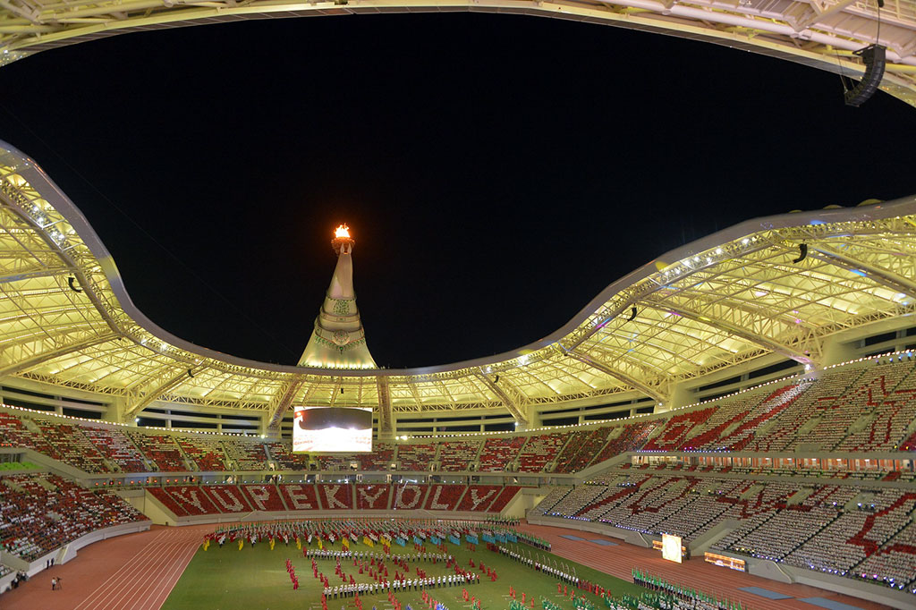 Türkmenistanyň Prezidenti Olimpiýa stadionynda geçirilen dabaralara gatnaşdy
