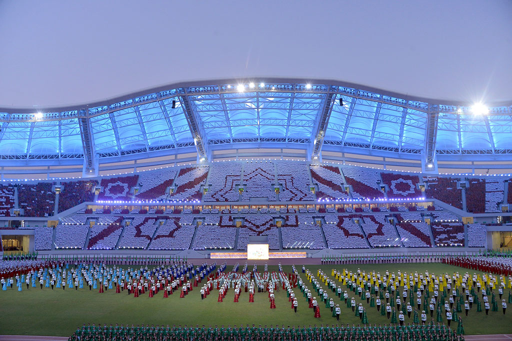 Türkmenistanyň Prezidenti Olimpiýa stadionynda geçirilen dabaralara gatnaşdy