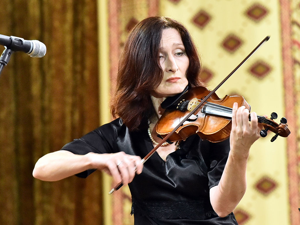 Konserwatoriýanyň Uly zalynda milli we ýewropa nusgawy sazlary ýaňlandy