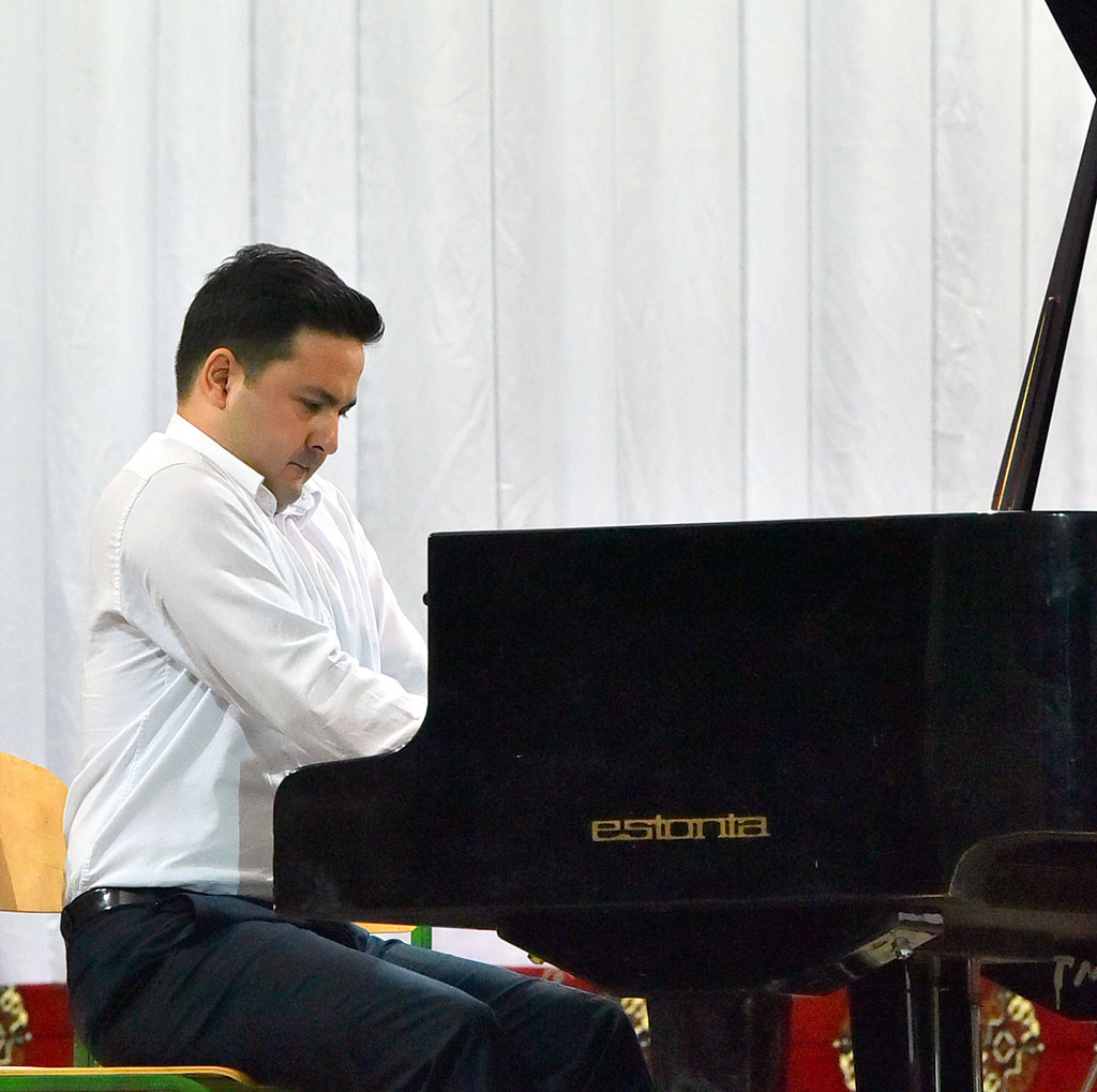 Konserwatoriýanyň Uly zalynda milli we ýewropa nusgawy sazlary ýaňlandy