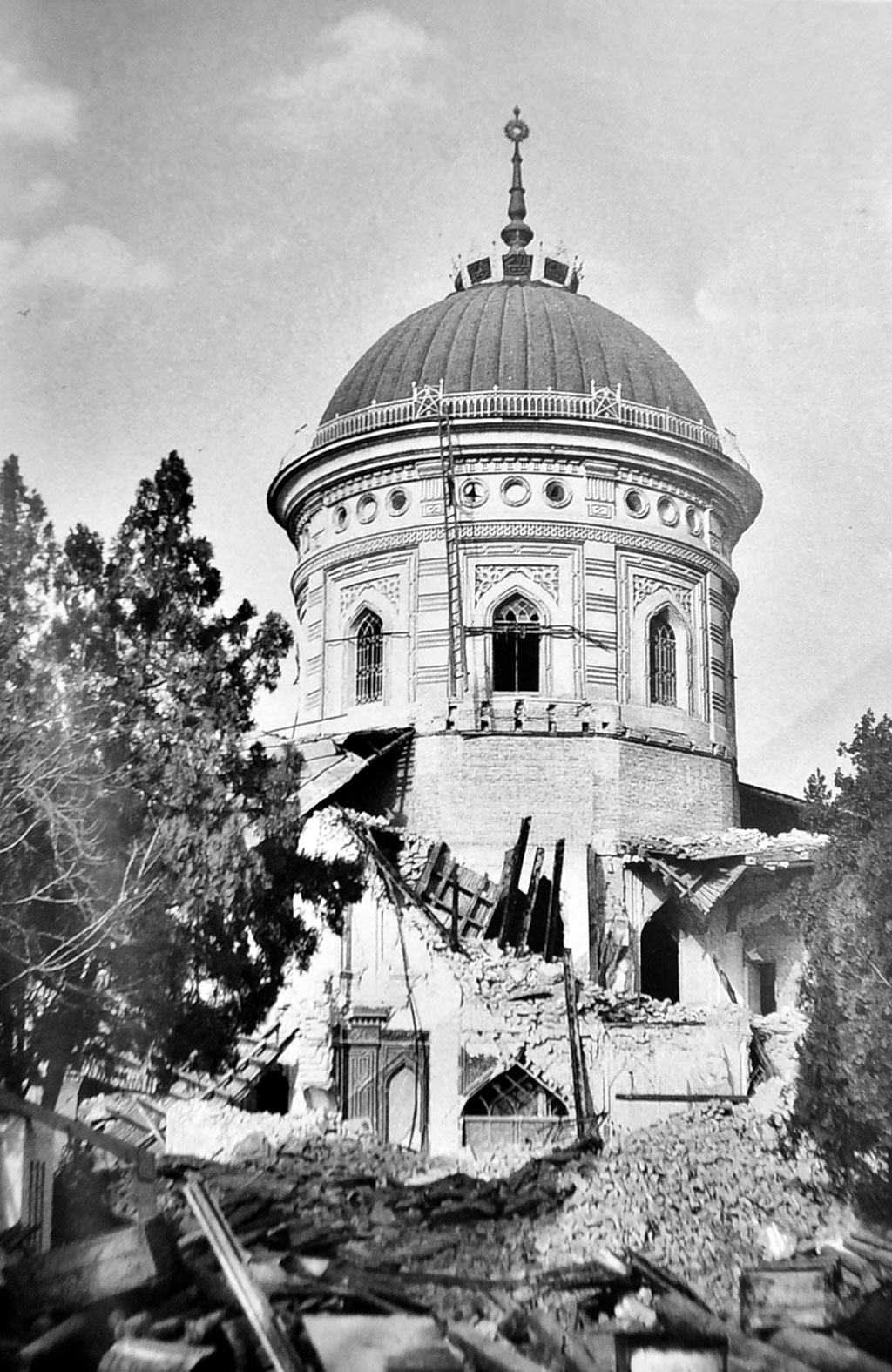 Aşgabat heläkçiligi: 70 ýyldan soň