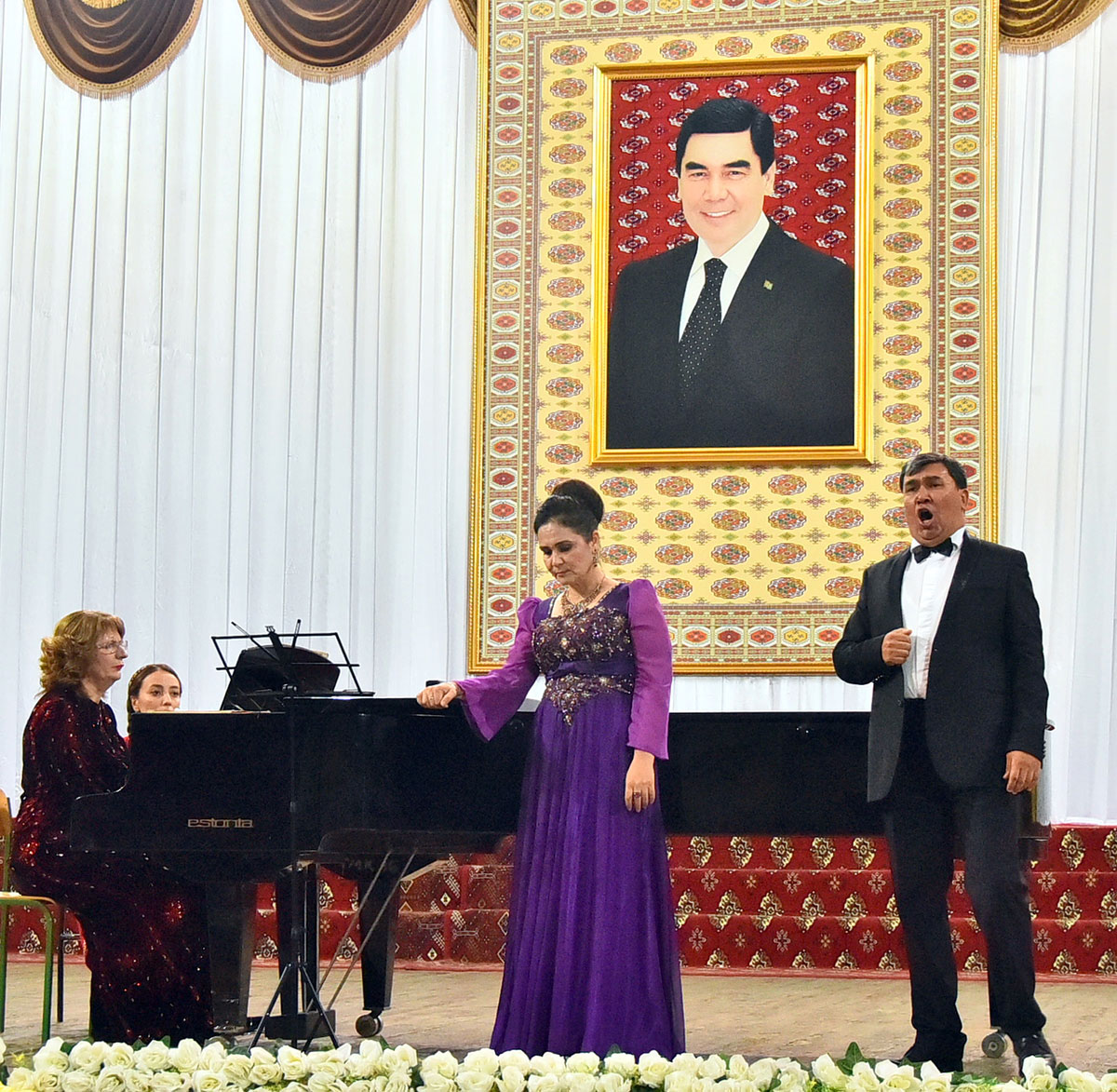 The concert in the Great Hall of the Conservatory is dedicated to the 205th anniversary of Giuseppe Verdi