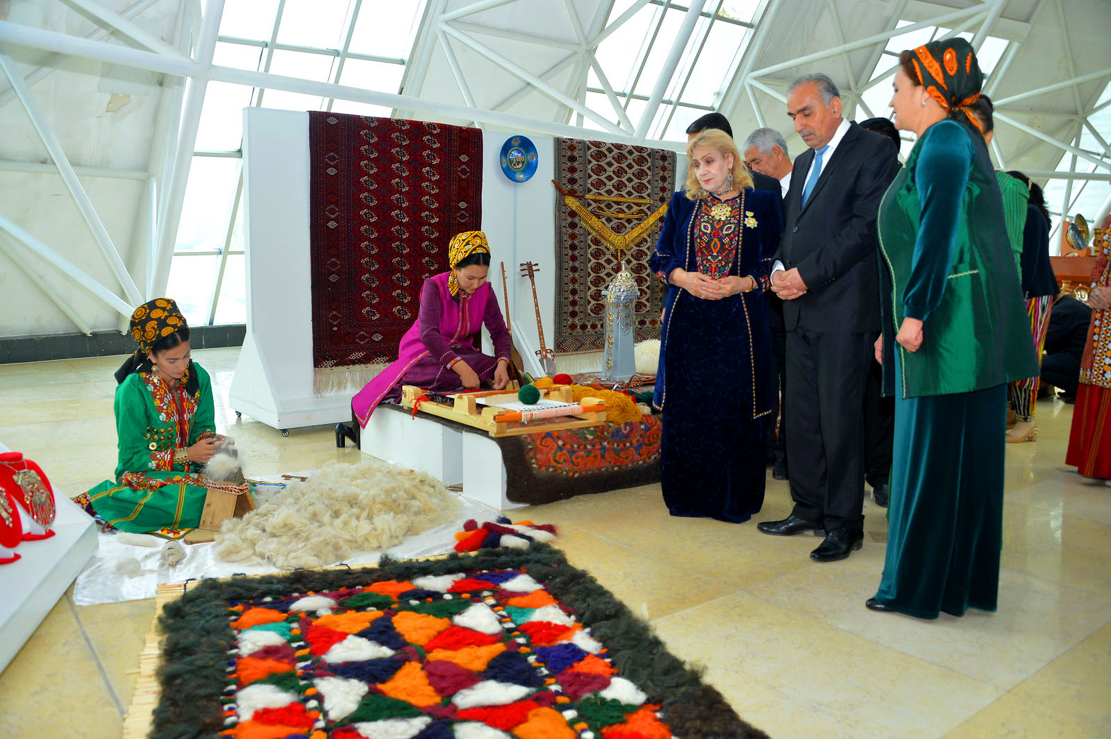 Dushanbe residents are introduced with Turkmen culture