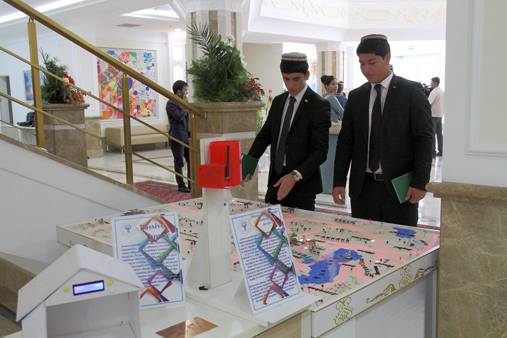 Conference participants discuss young researchers’ contribution to advancement of Turkmen science 