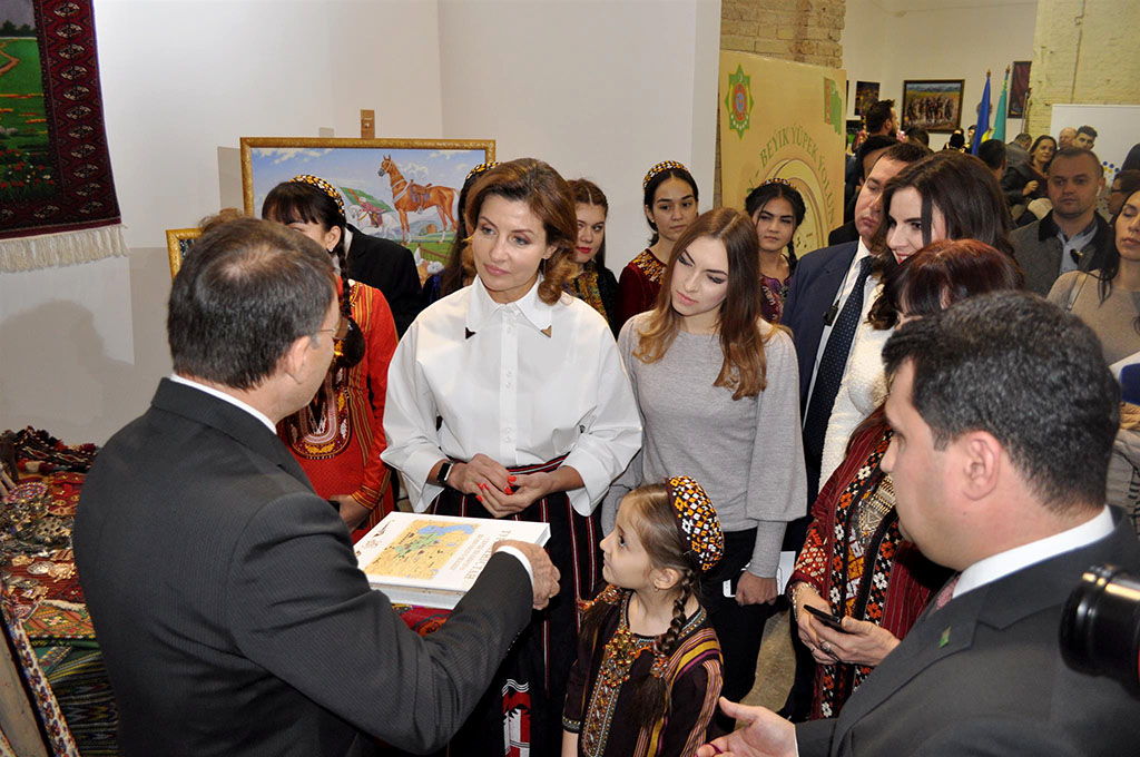 Turkmen culture showcased at Outlook World Culture Festival in Kiev 