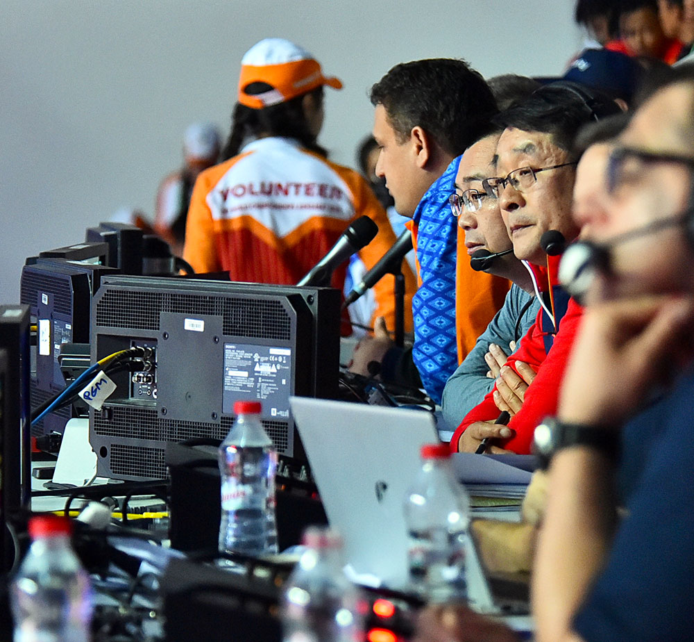 Agyr atletika boýunça dünýä çempionatynda dünýä rekordlary goýuldy 