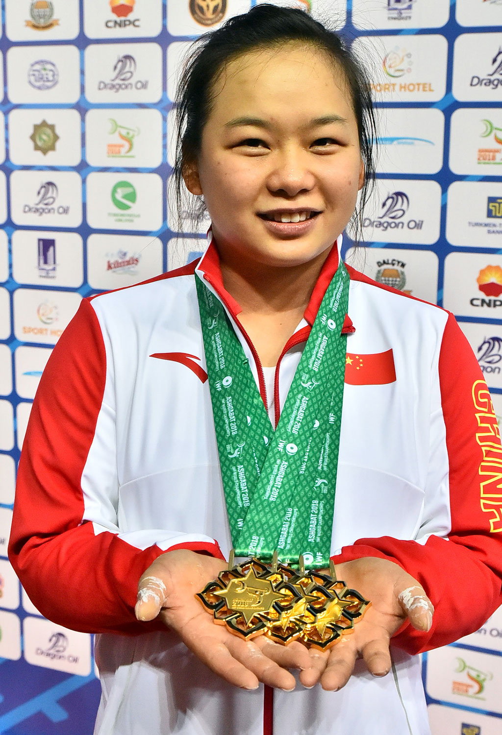 Chinese weightlifters strengthen the leadership 