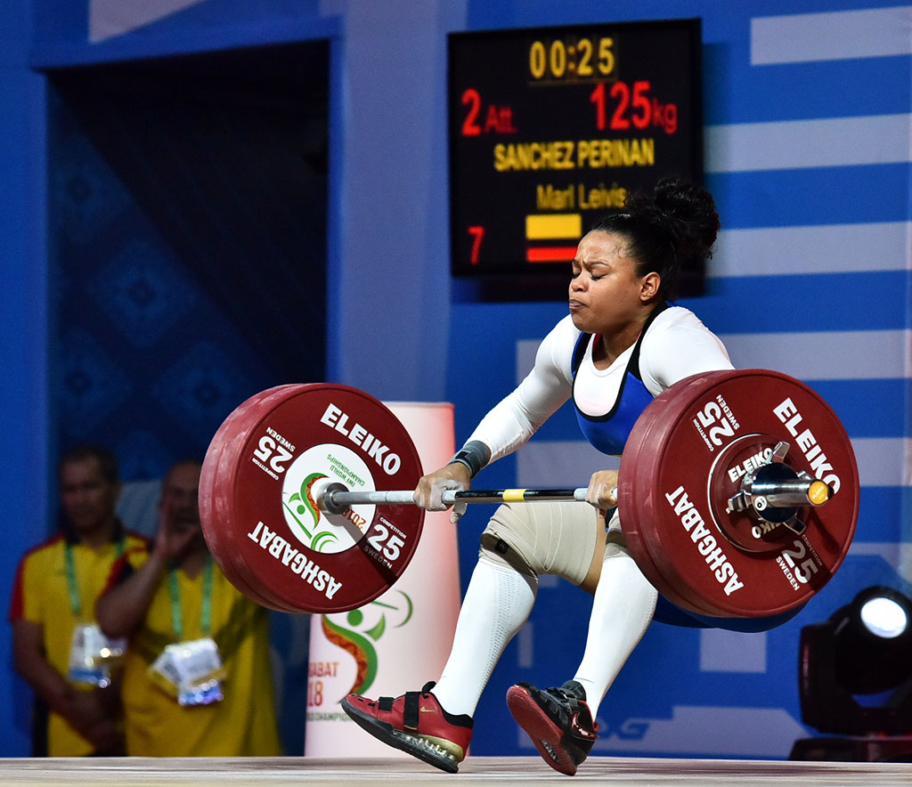 Chinese weightlifters strengthen the leadership 