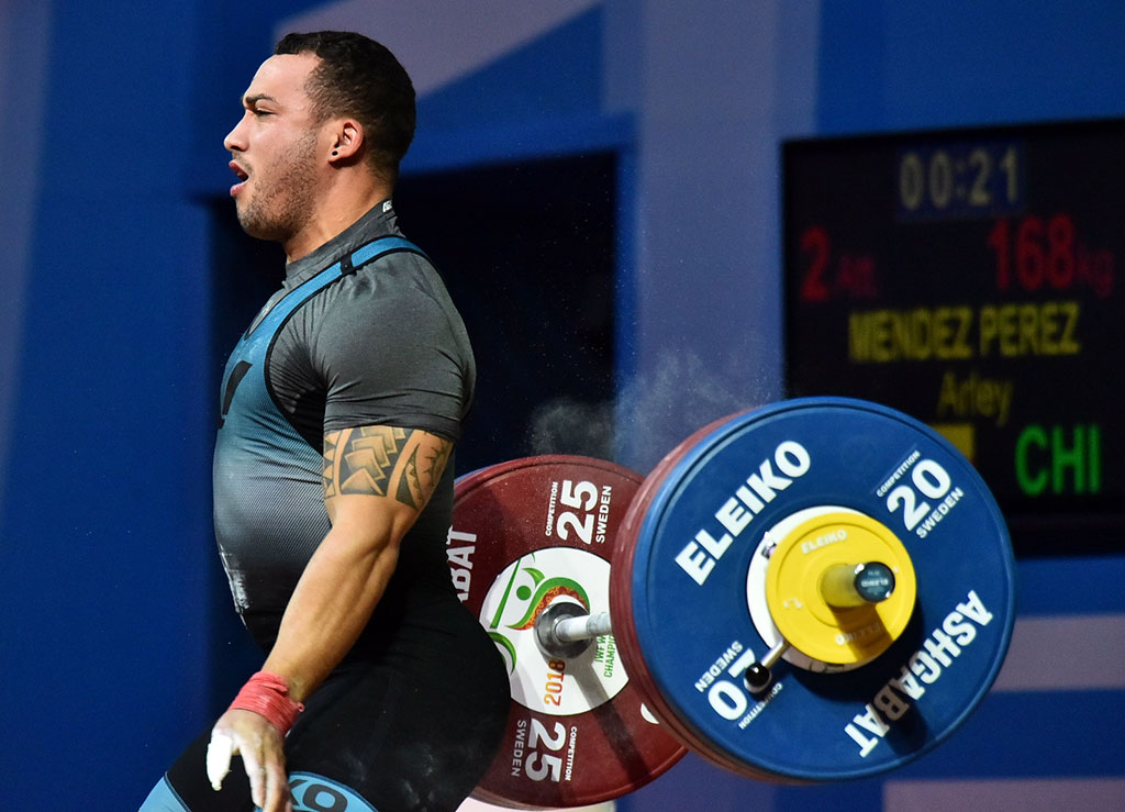 Artem Okulov is the winner of two gold medals of weightlifting tournament 