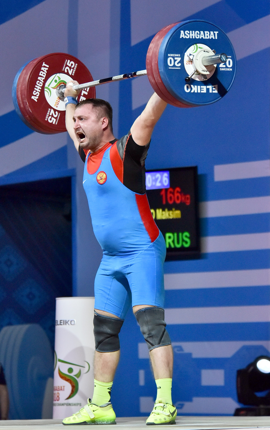 Weightlifters from Uzbekistan, Iran and Ukraine contest for leading positions in 102 kg weight category