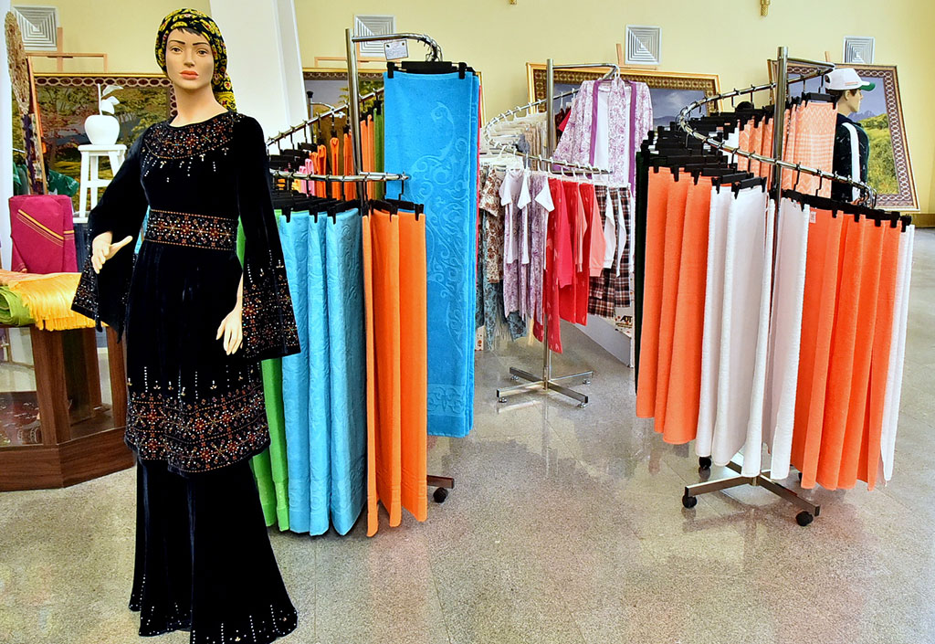 Туркменский текстиль: традиции и интерпретации 