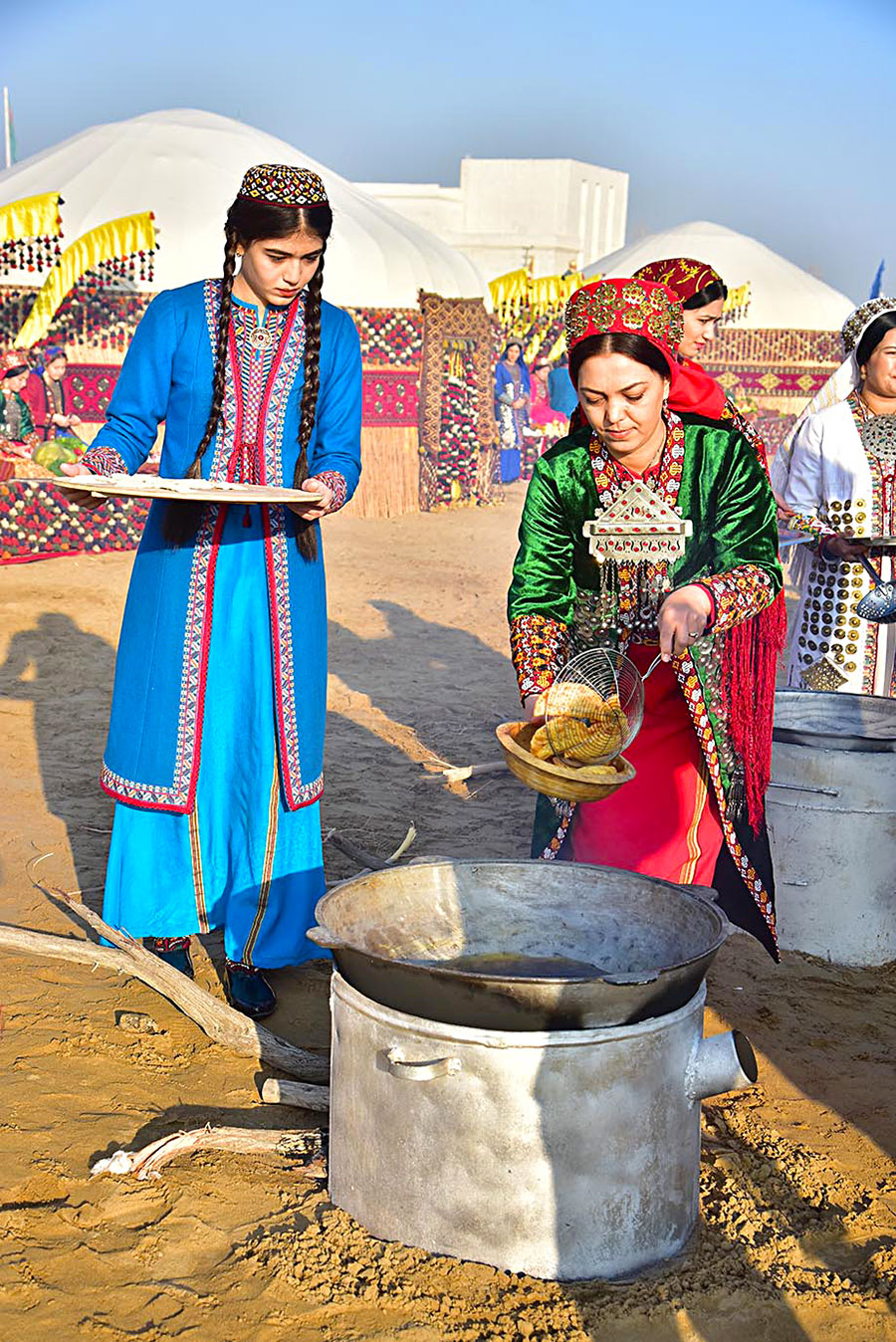 Foundations of «Türkmeniň ak öýi» buildings are laid in Balkanabat, Dashoguz and Turkmenabat 