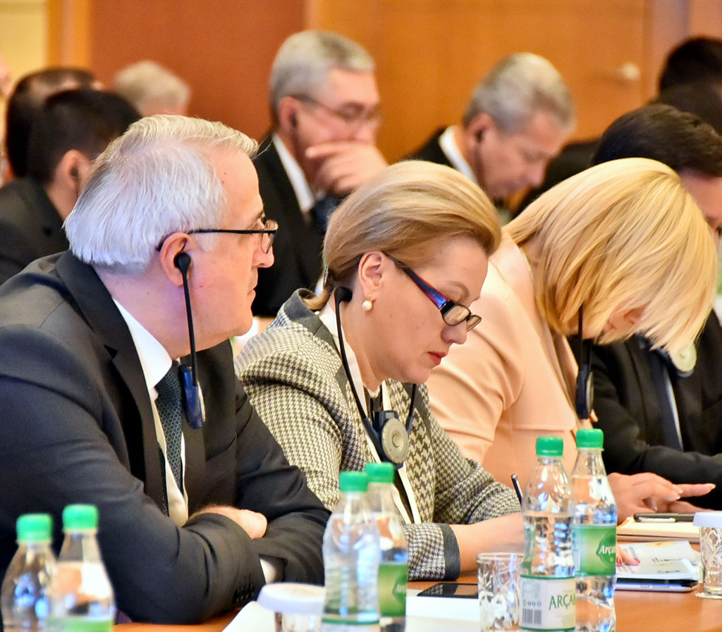В Ашхабаде начал работу форум «Значение Великого Шёлкового пути: настоящее и будущее развитие» 