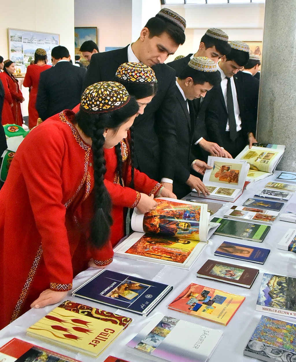 Aşgabatda binagärlik döredijilik sergisi açyldy