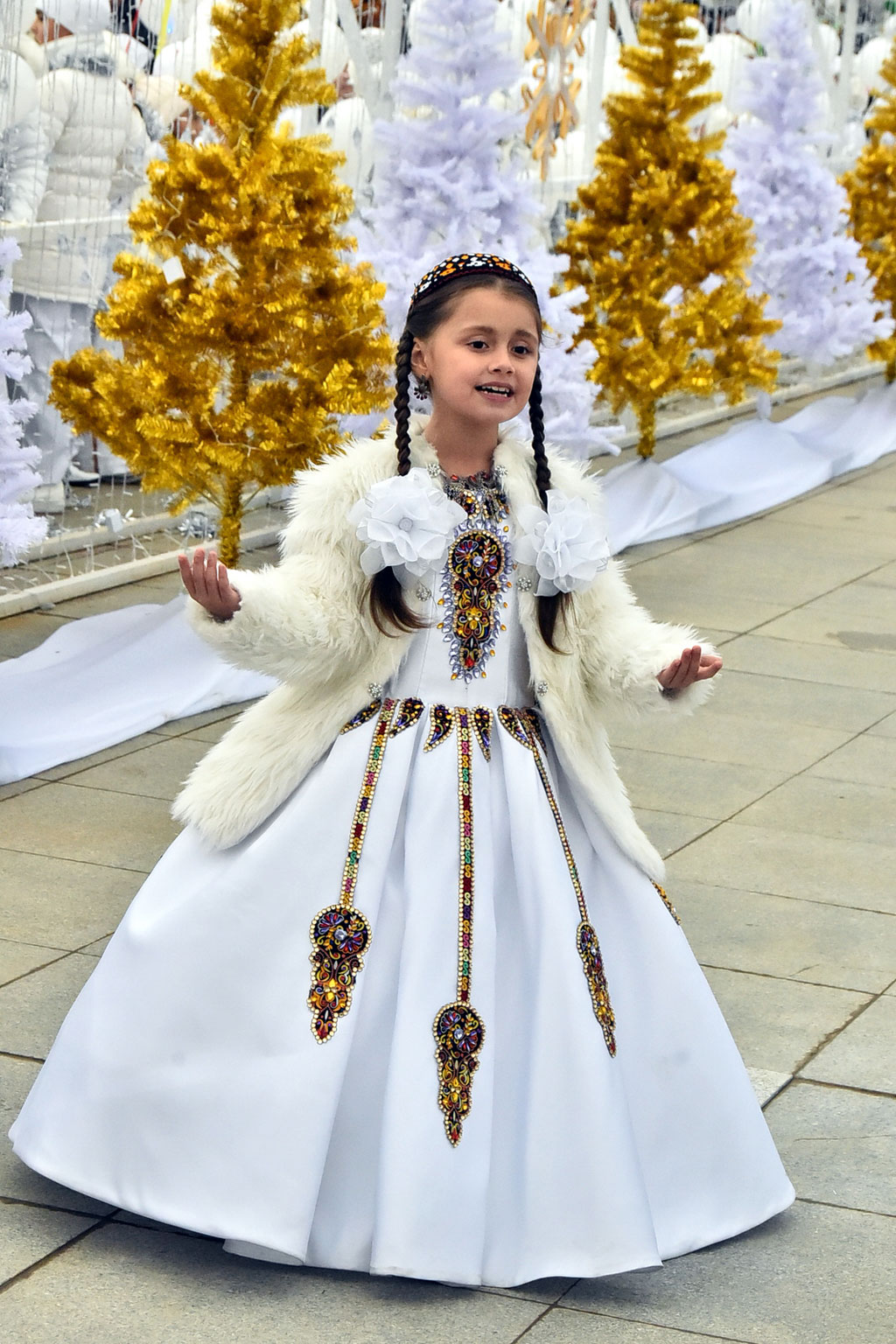 The main New Year Tree puts light on Älem Cultural and Entertainment Centre square 