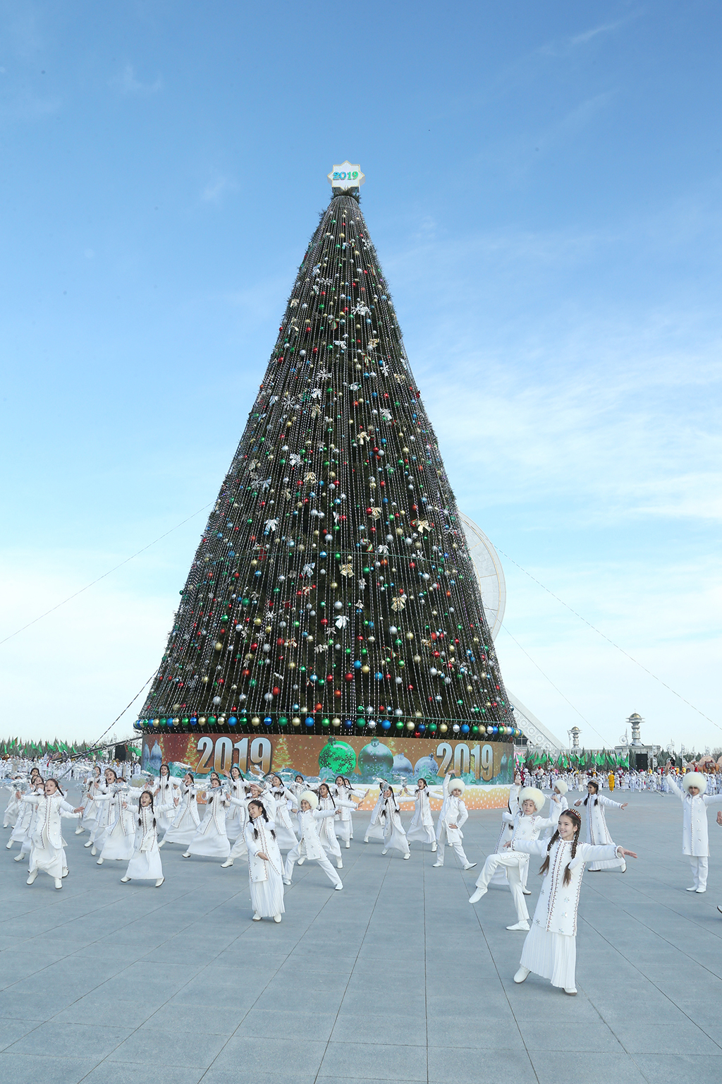 The President of Turkmenistan visits New Year celebration