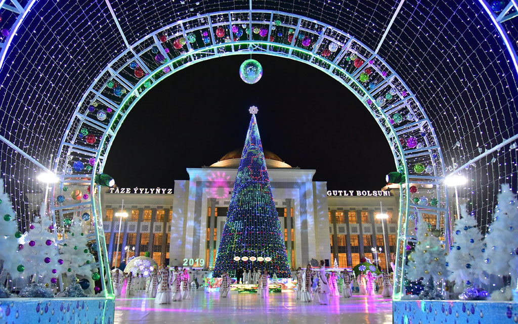 The square of Älem Cultural and Entertainment Centre is the spot of New Year celebrations 