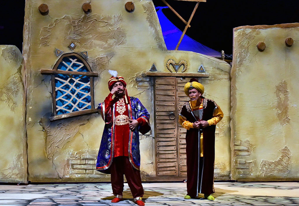 “Ependi, kim sen?” ýa-da Hoja Nasreddin barada ýene bir sahna oýny