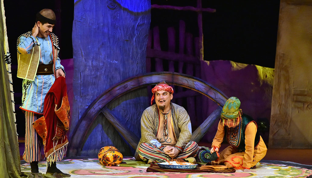“Ependi, kim sen?” ýa-da Hoja Nasreddin barada ýene bir sahna oýny