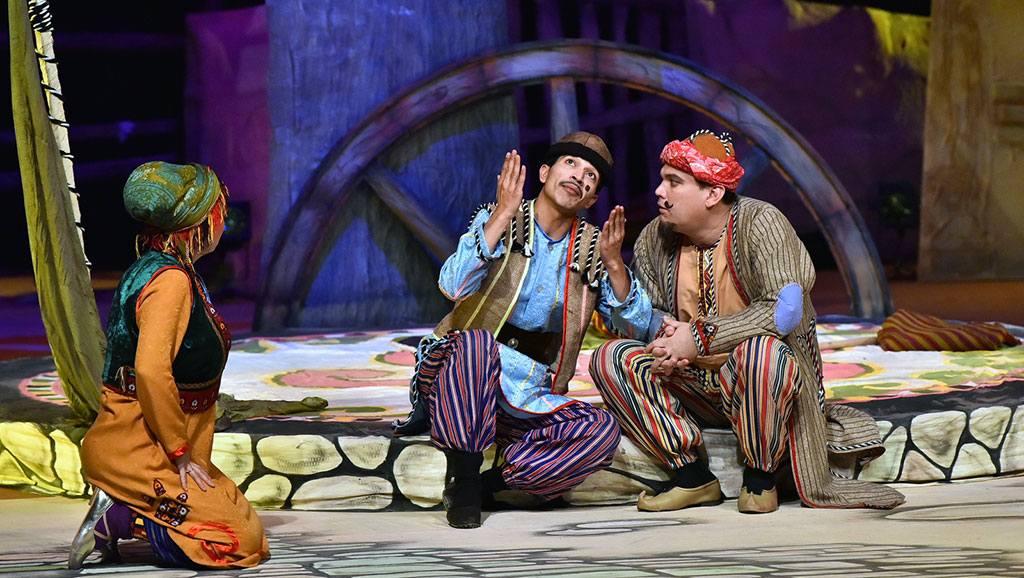 “Ependi, kim sen?” ýa-da Hoja Nasreddin barada ýene bir sahna oýny