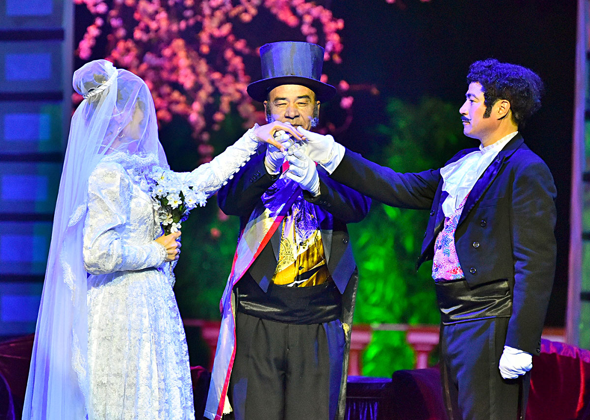 Ashgabat theatrical enthusiasts take delight in Anton Chekhov’s vaudeville adapted by Kakajan Ashirov 