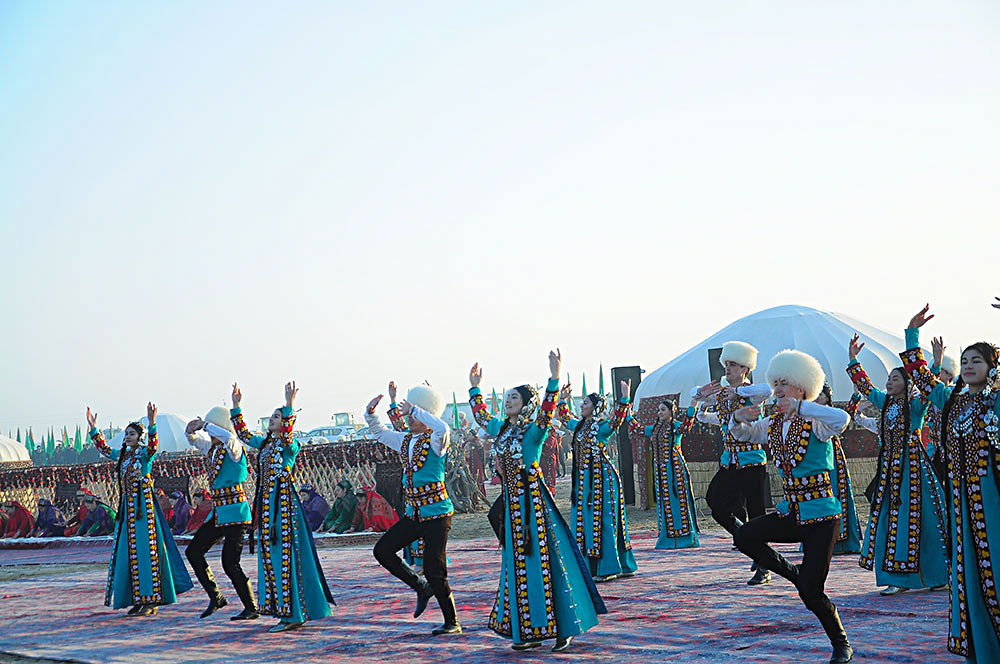 Ýokary tizlikli Aşgabat — Türkmenabat awtomobil ýolunyň gurluşygyna badalga berildi