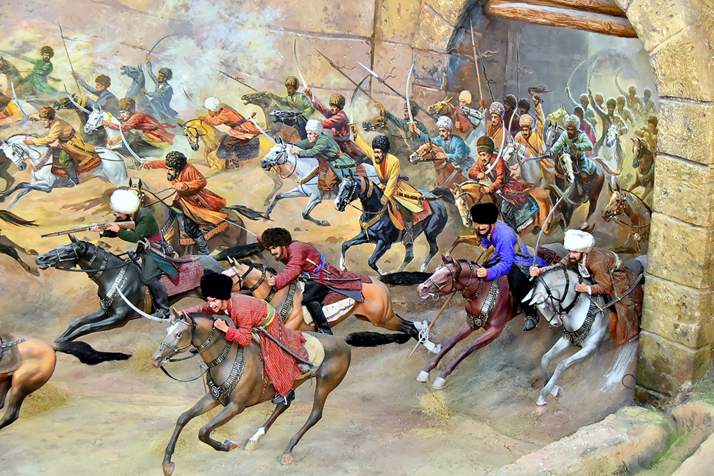 «Halk hakydasy»Ýadygärlik toplumynyň muzeýine barýanlar elektron görkezijiniň hyzmatyndan peýdalanyp bilerler