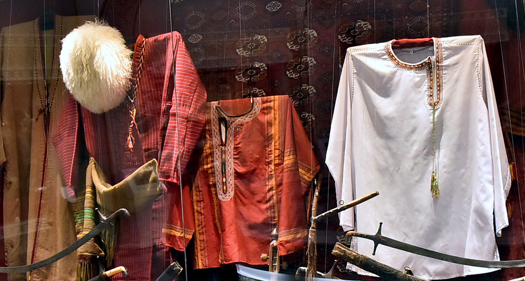 «Halk hakydasy»Ýadygärlik toplumynyň muzeýine barýanlar elektron görkezijiniň hyzmatyndan peýdalanyp bilerler