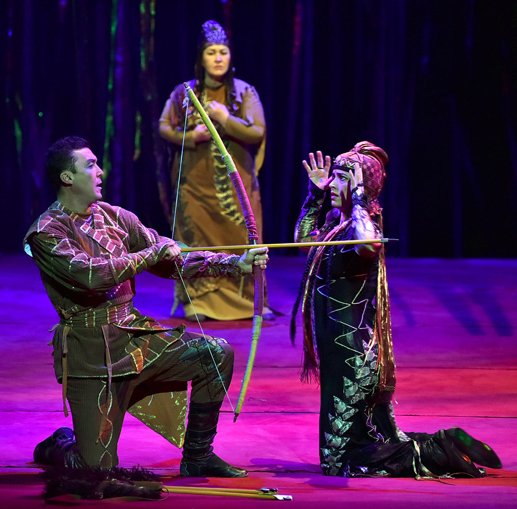 Какаджан Аширов представил своё прочтение пьесы Александра Володина «Ящерица»