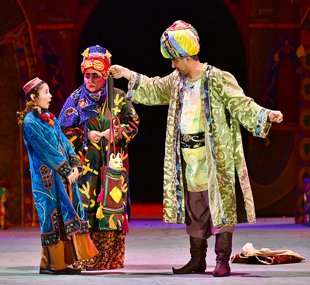 Спектакль Какаджана Аширова о Ходжа Насреддине: весело о серьёзном 