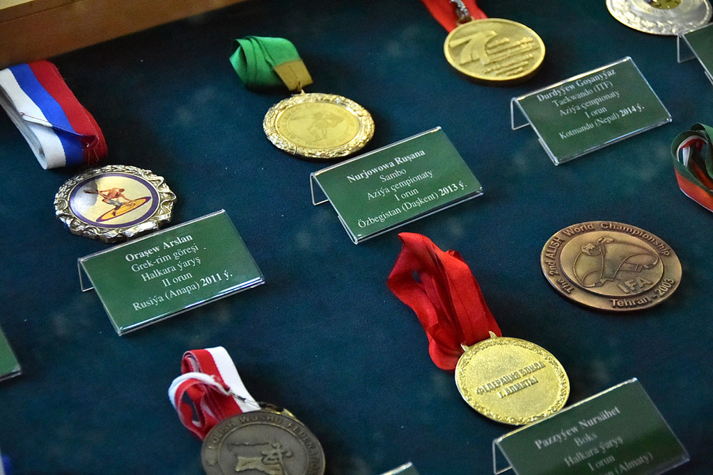 2020-nji ýylyň Olimpiýa oýunlaryna gatnaşmaga taýýarlyk işleri ara alnyp maslahatlaşyldy