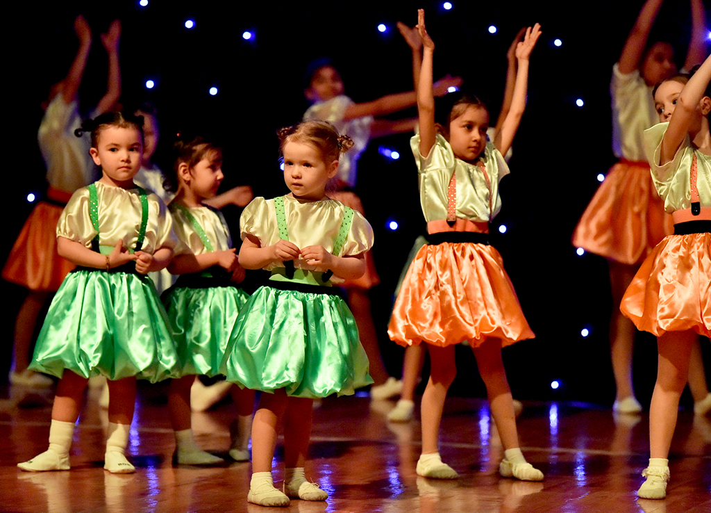 Young Dancers of National School of Dance Sport Perform in Spectacular Show