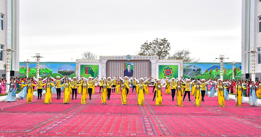 48 Families Celebrate New Homes in Turkmenabat 