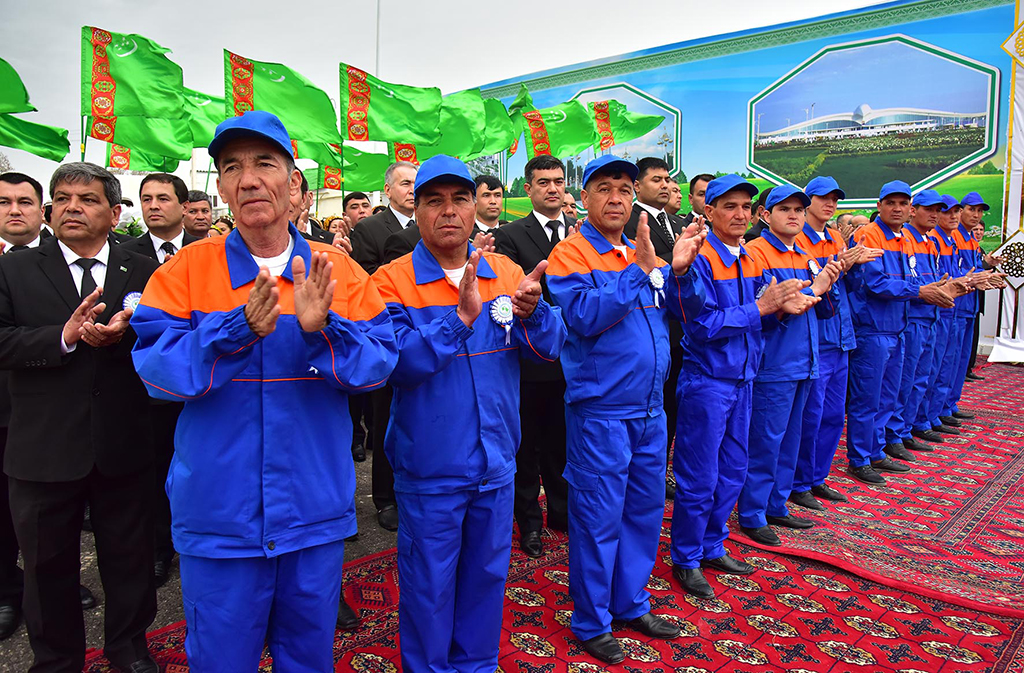 48 Families Celebrate New Homes in Turkmenabat 