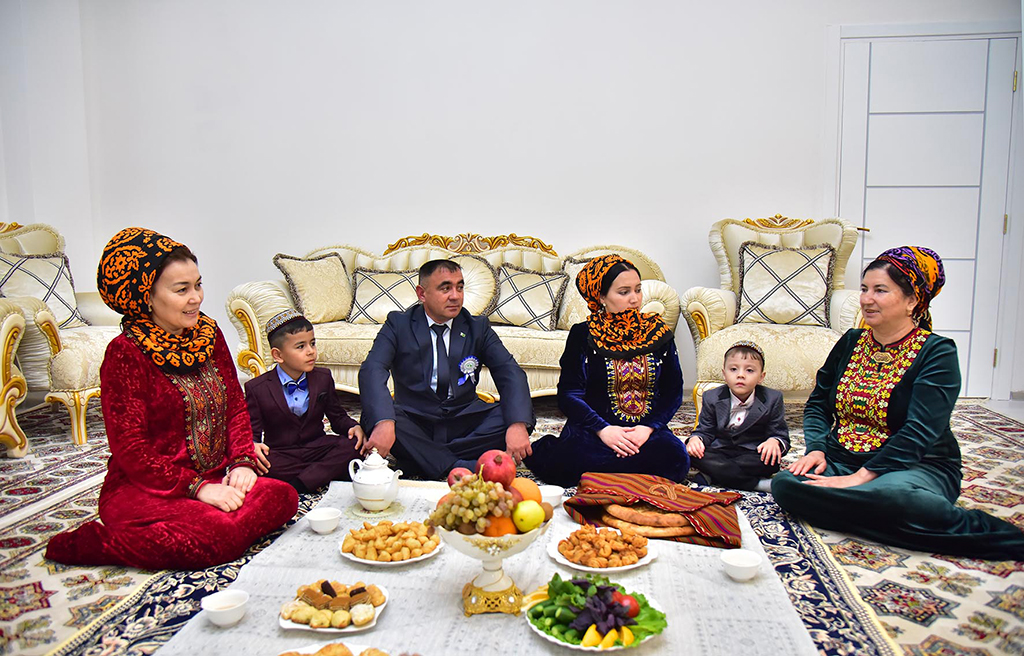 48 Families Celebrate New Homes in Turkmenabat 