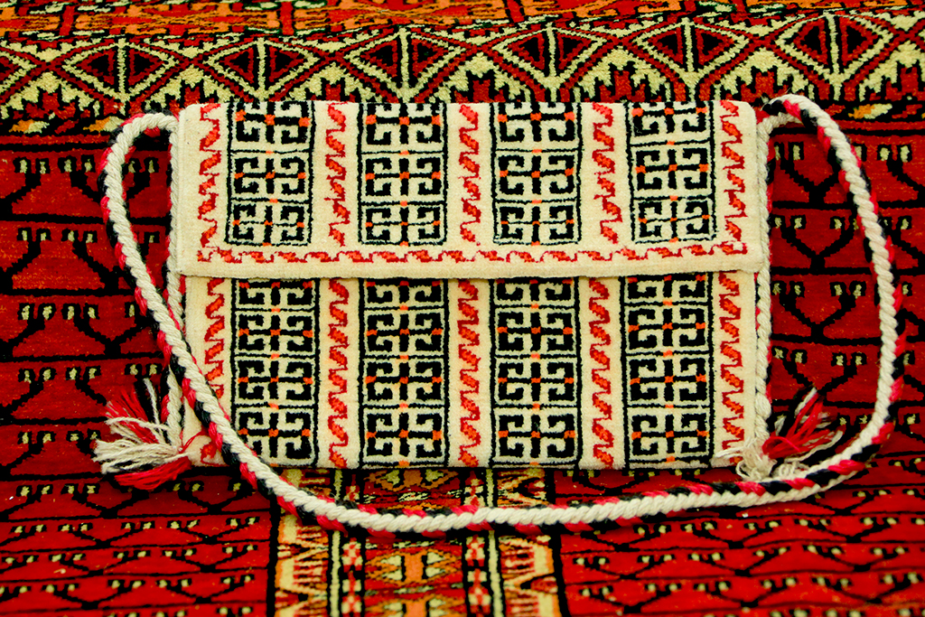 Artwork of Annabibi Islamova: New Dimensions of Ancient Art of Carpet Weaving 