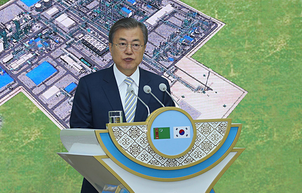 The Presidents of Turkmenistan and the Republic of Korea visit largest in the region polymeric plant 