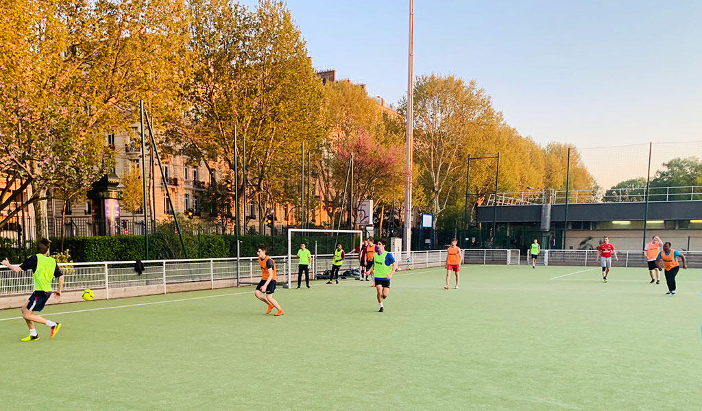 Turkmen diplomatic mission to Paris organizes friendly football match