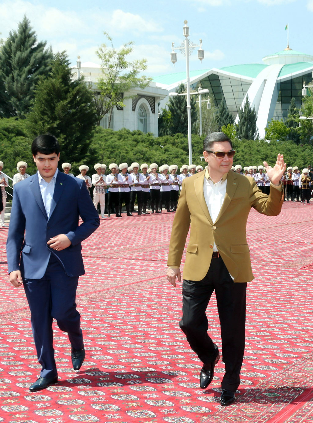 Türkmenistanyň Prezidenti Türkmen bedewiniň milli baýramy mynasybetli geçirilýän dabaralara gatnaşdy
