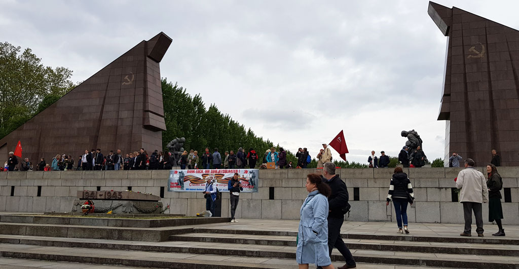 Туркменская дипмиссия в Берлине приняла участие в мероприятиях в честь 74-летия Великой Победы 